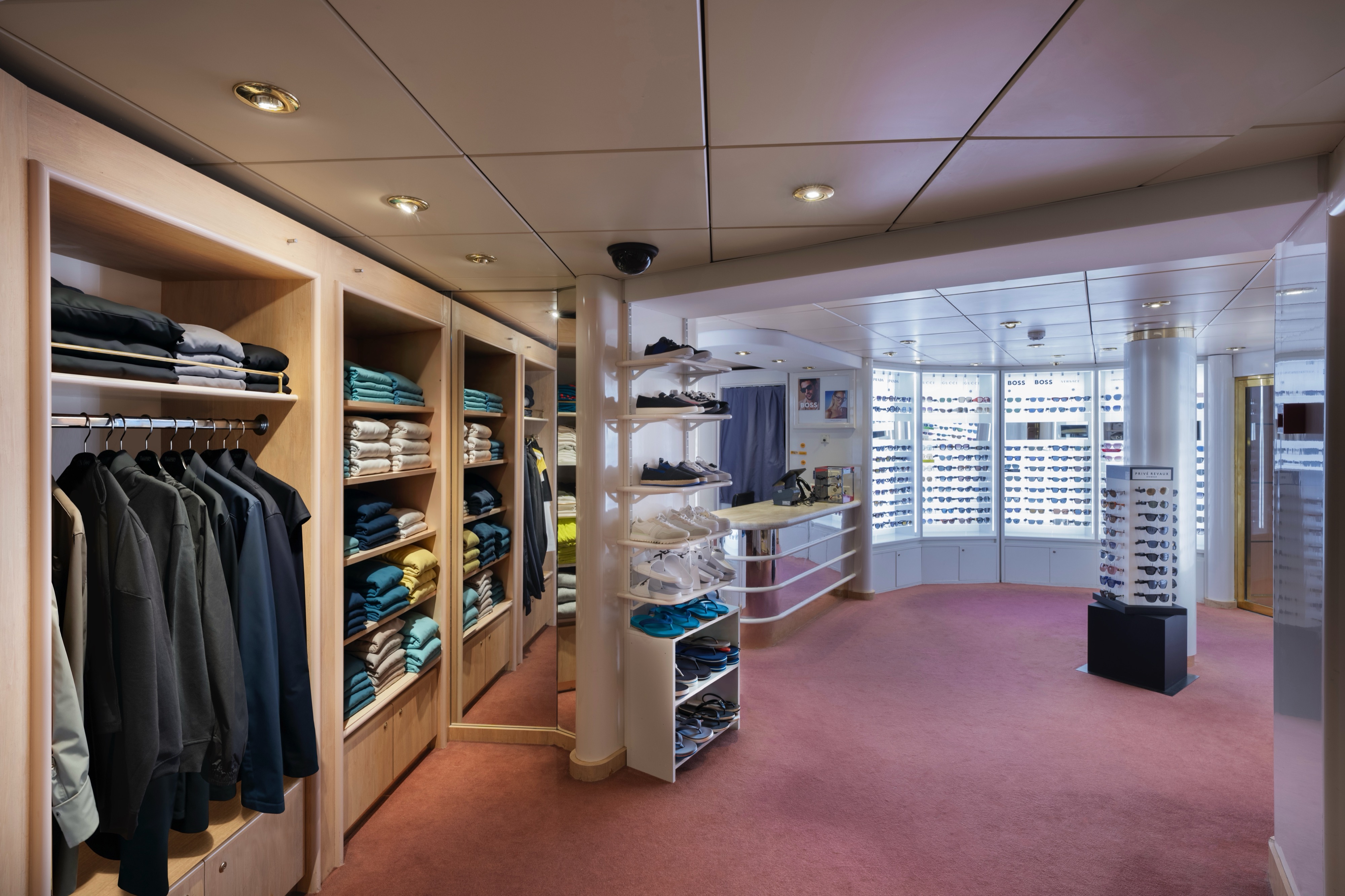 MSC Lirica - Shops